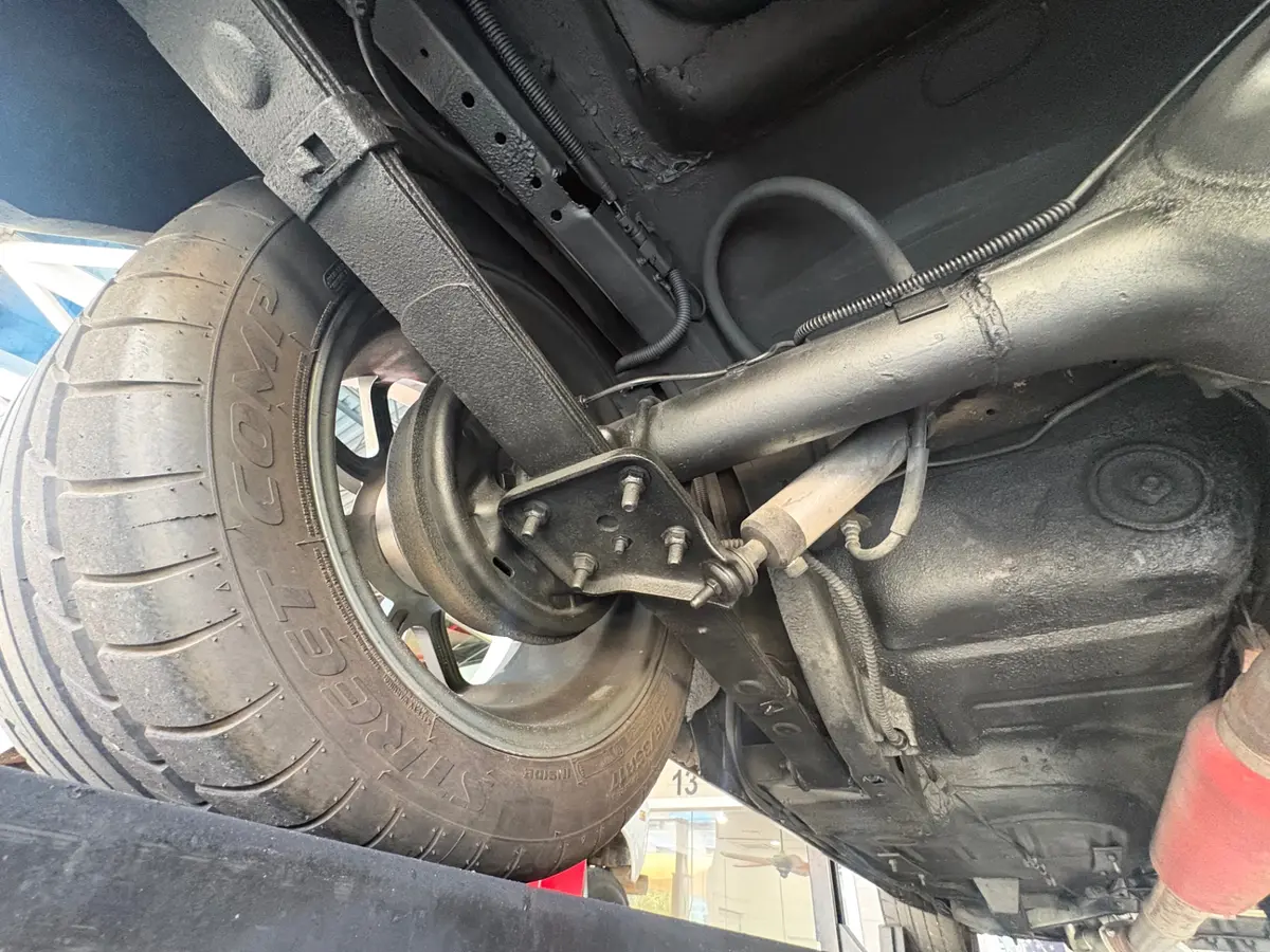 Vehicle photo 41