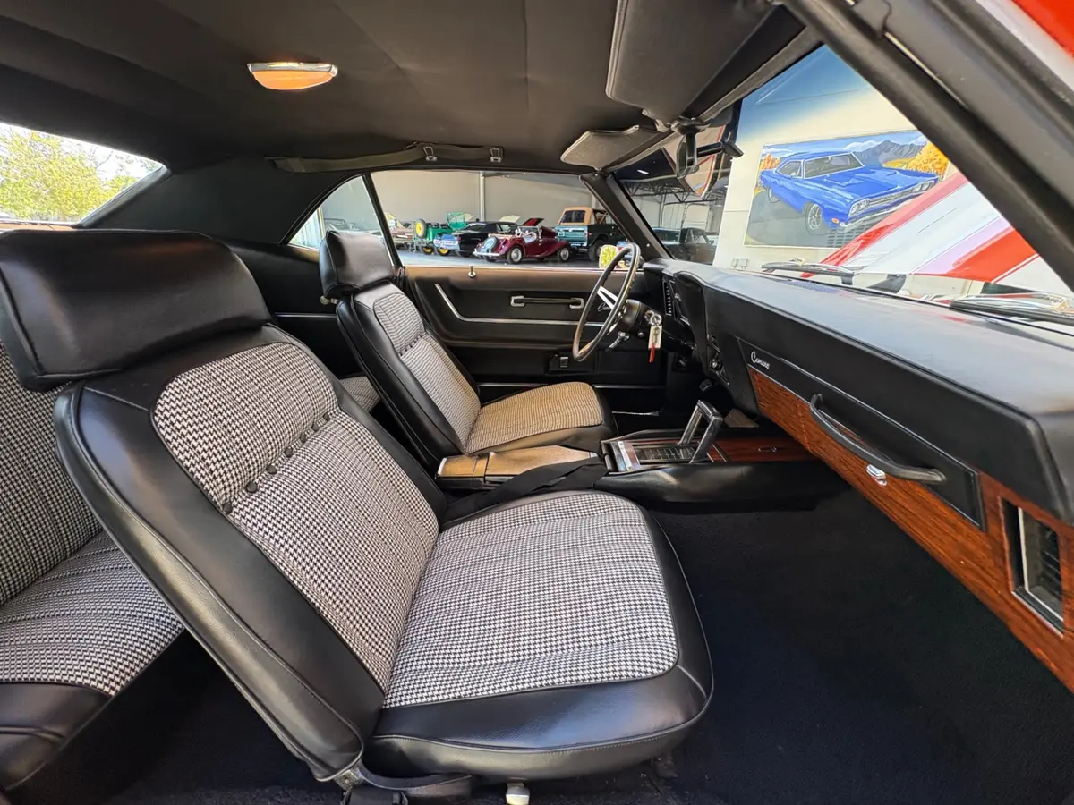 Vehicle photo 40