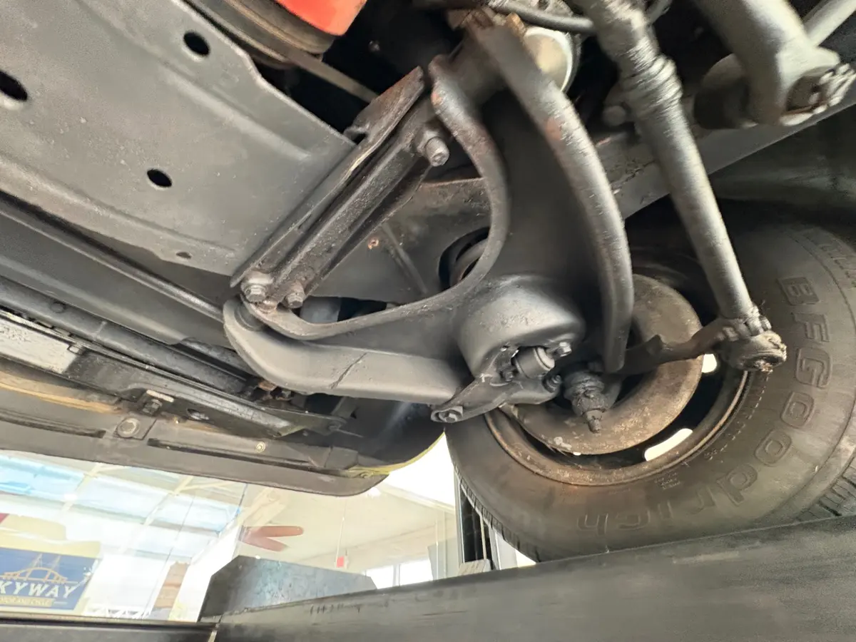 Vehicle photo 47