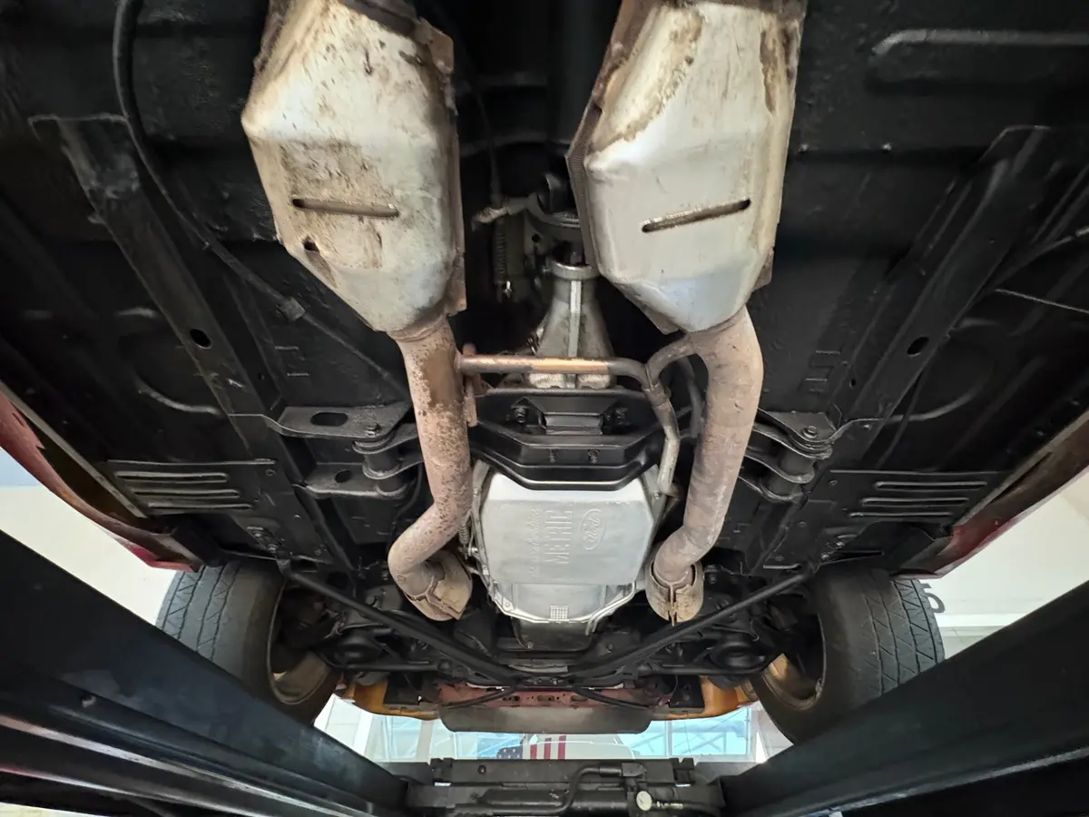 Vehicle photo 55