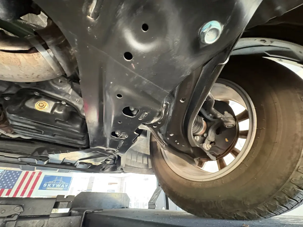 Vehicle photo 55