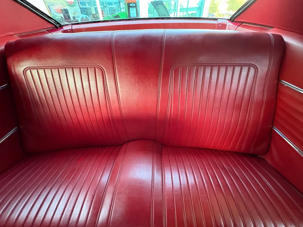 Vehicle photo 34
