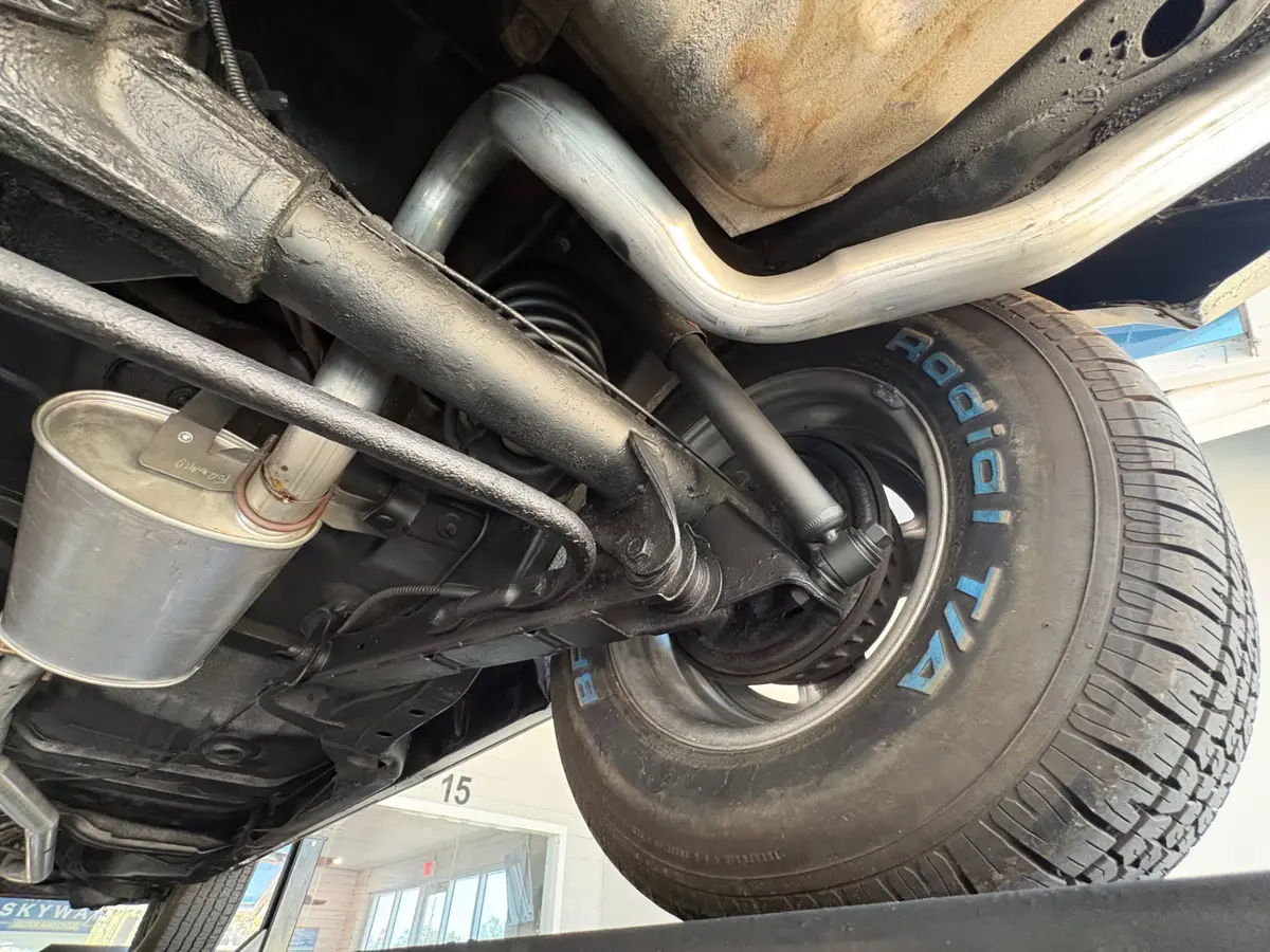 Vehicle photo 50