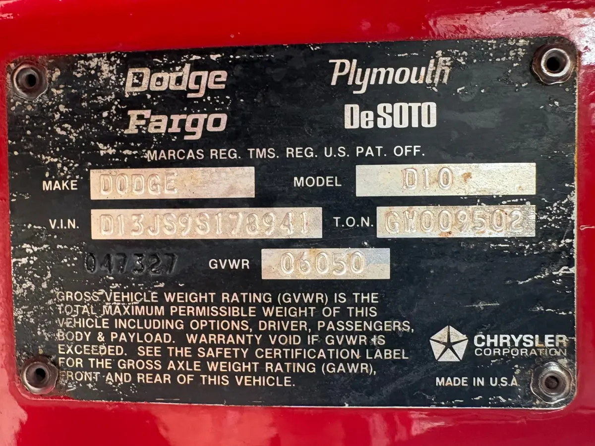 Vehicle photo 26