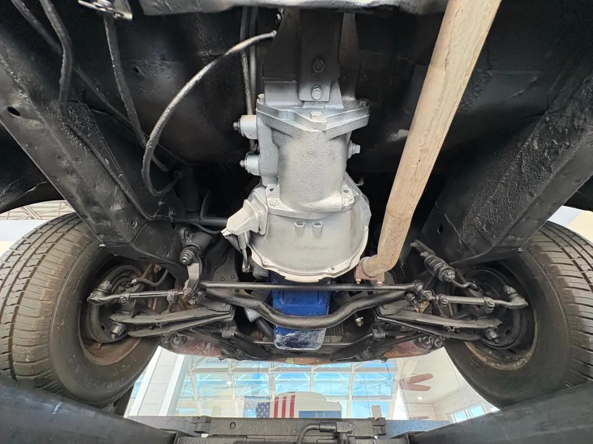 Vehicle photo 49