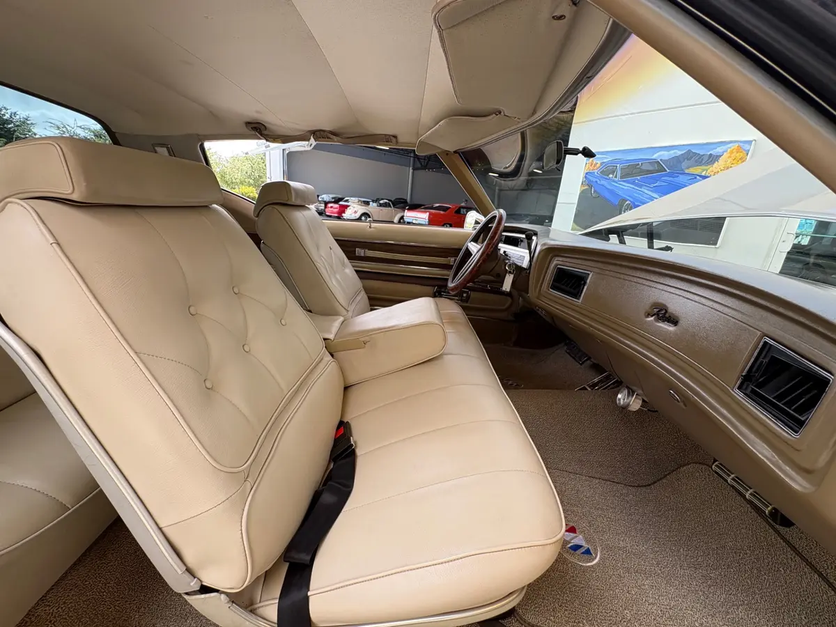 Vehicle photo 40