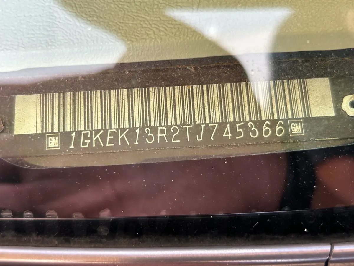 Vehicle photo 11