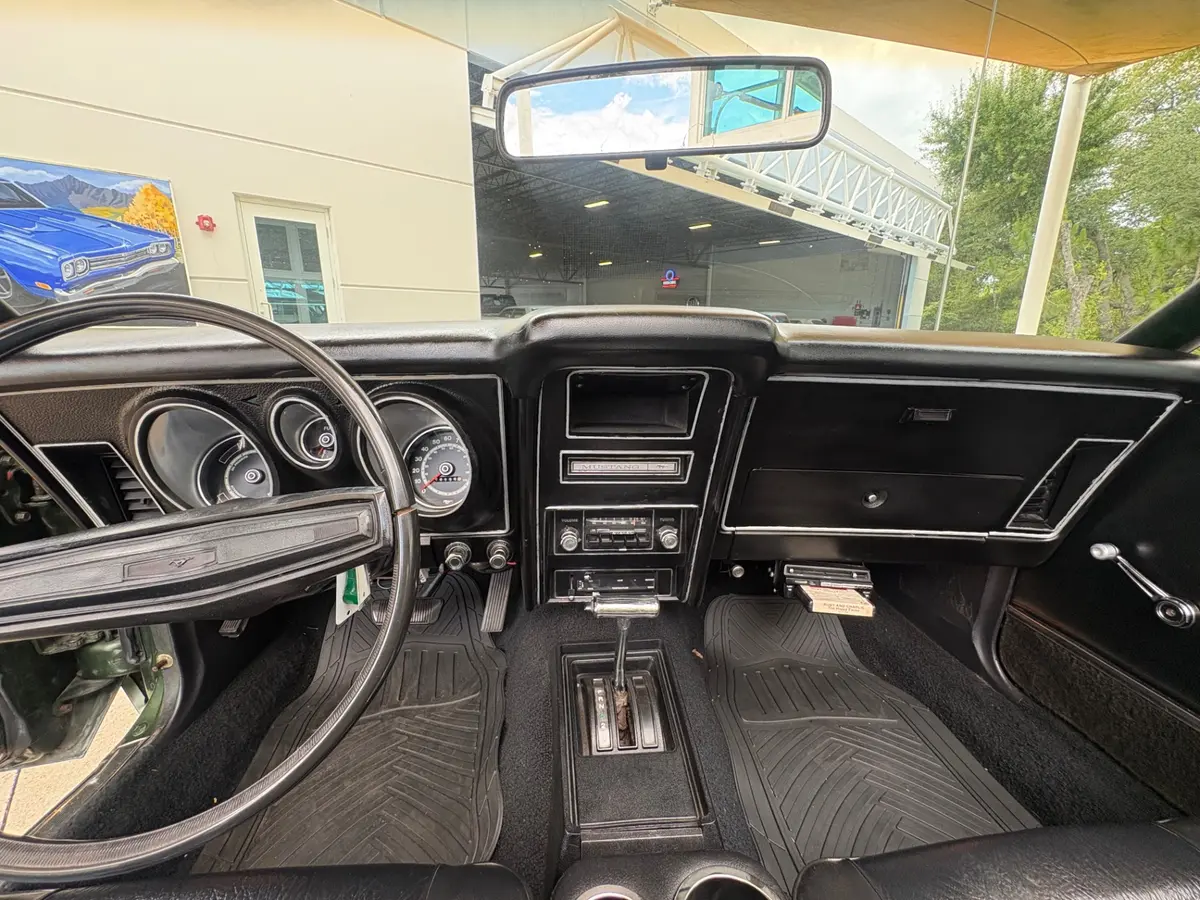 Vehicle photo 39