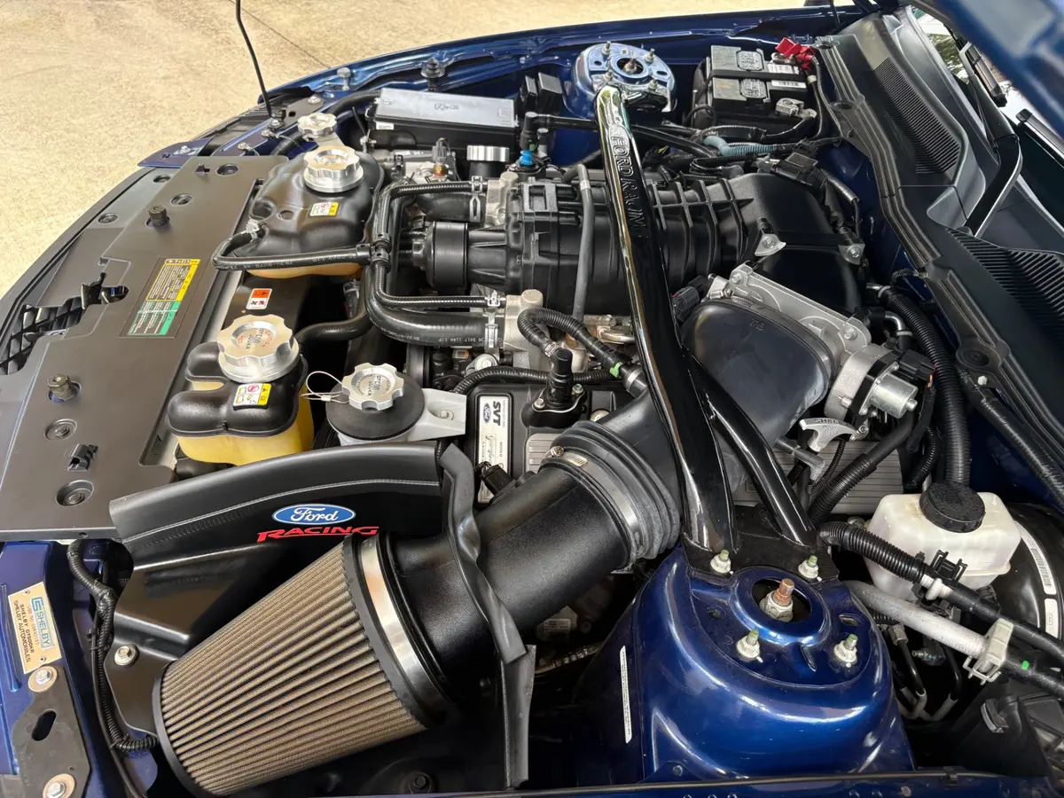 Vehicle photo 33