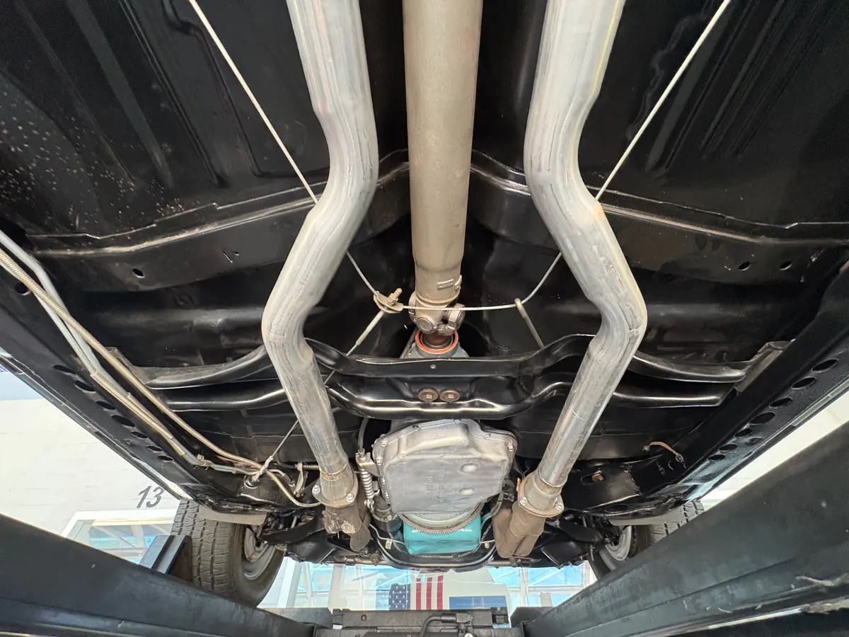 Vehicle photo 59