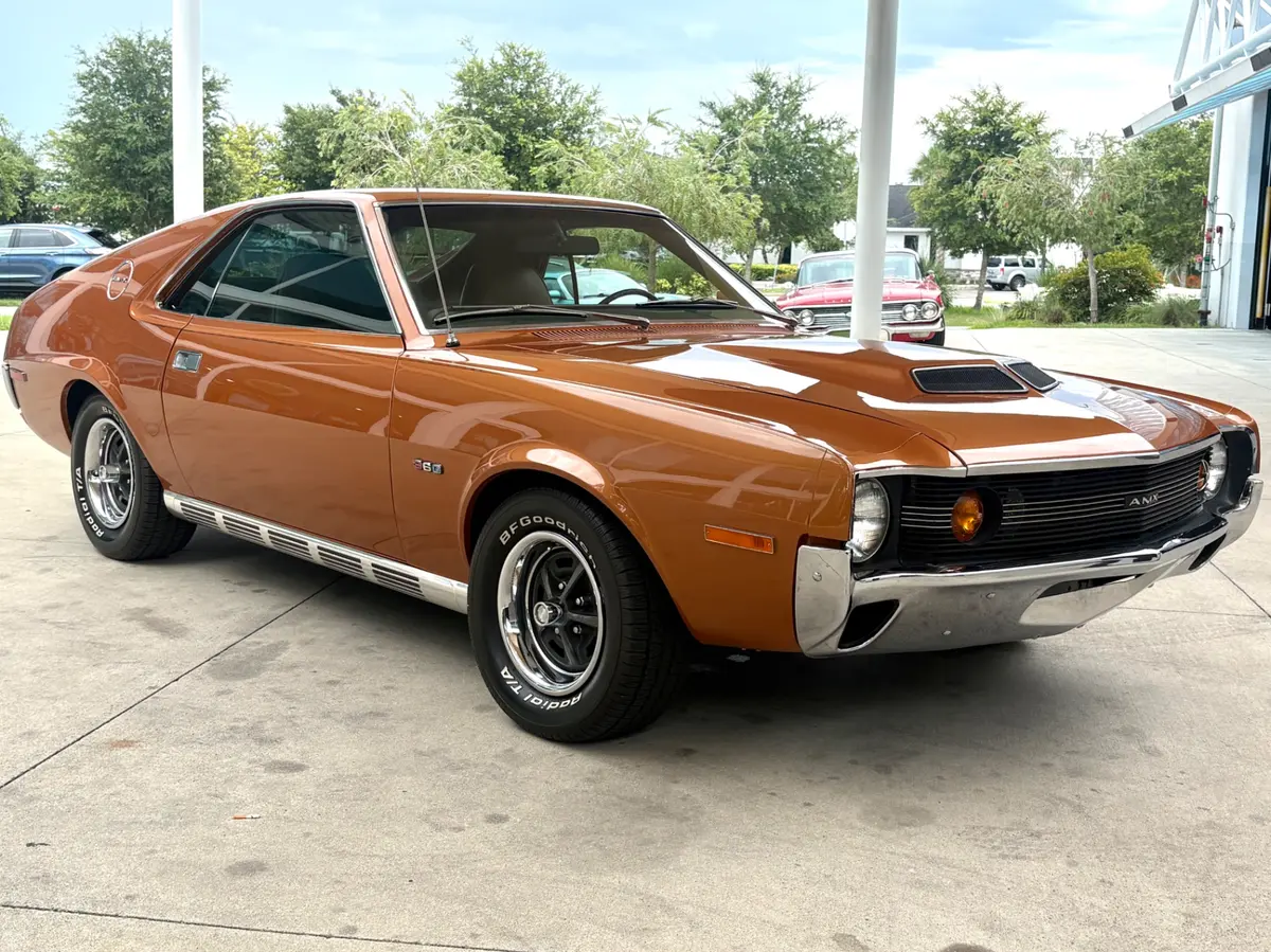 Vehicle photo 4