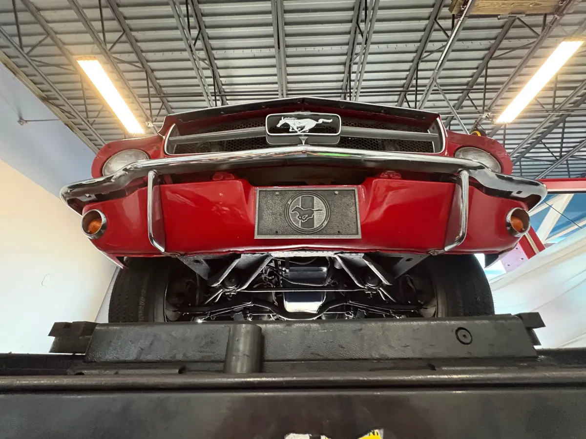 Vehicle photo 59