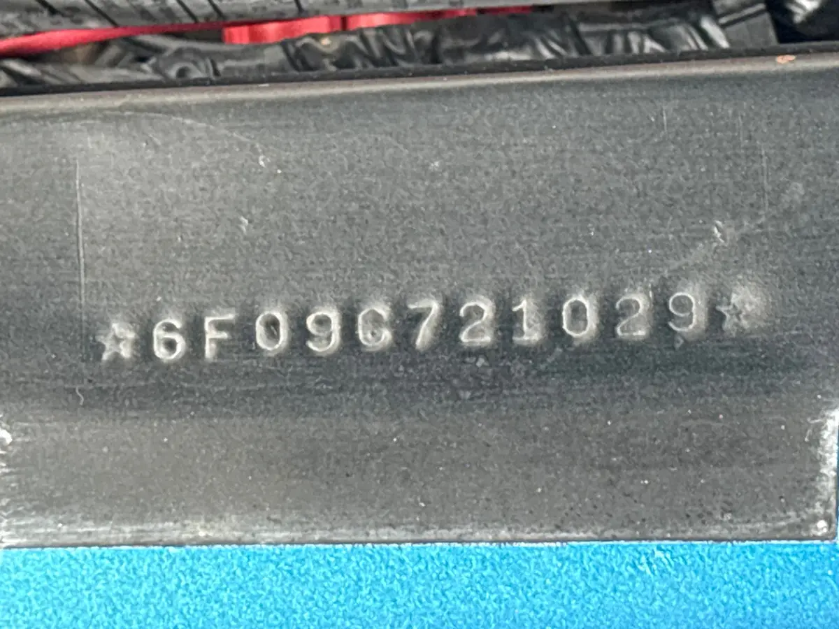 Vehicle photo 23