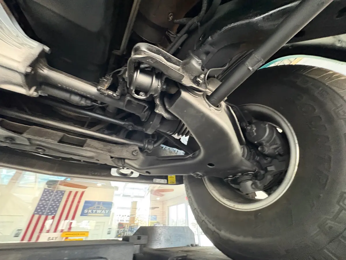 Vehicle photo 50