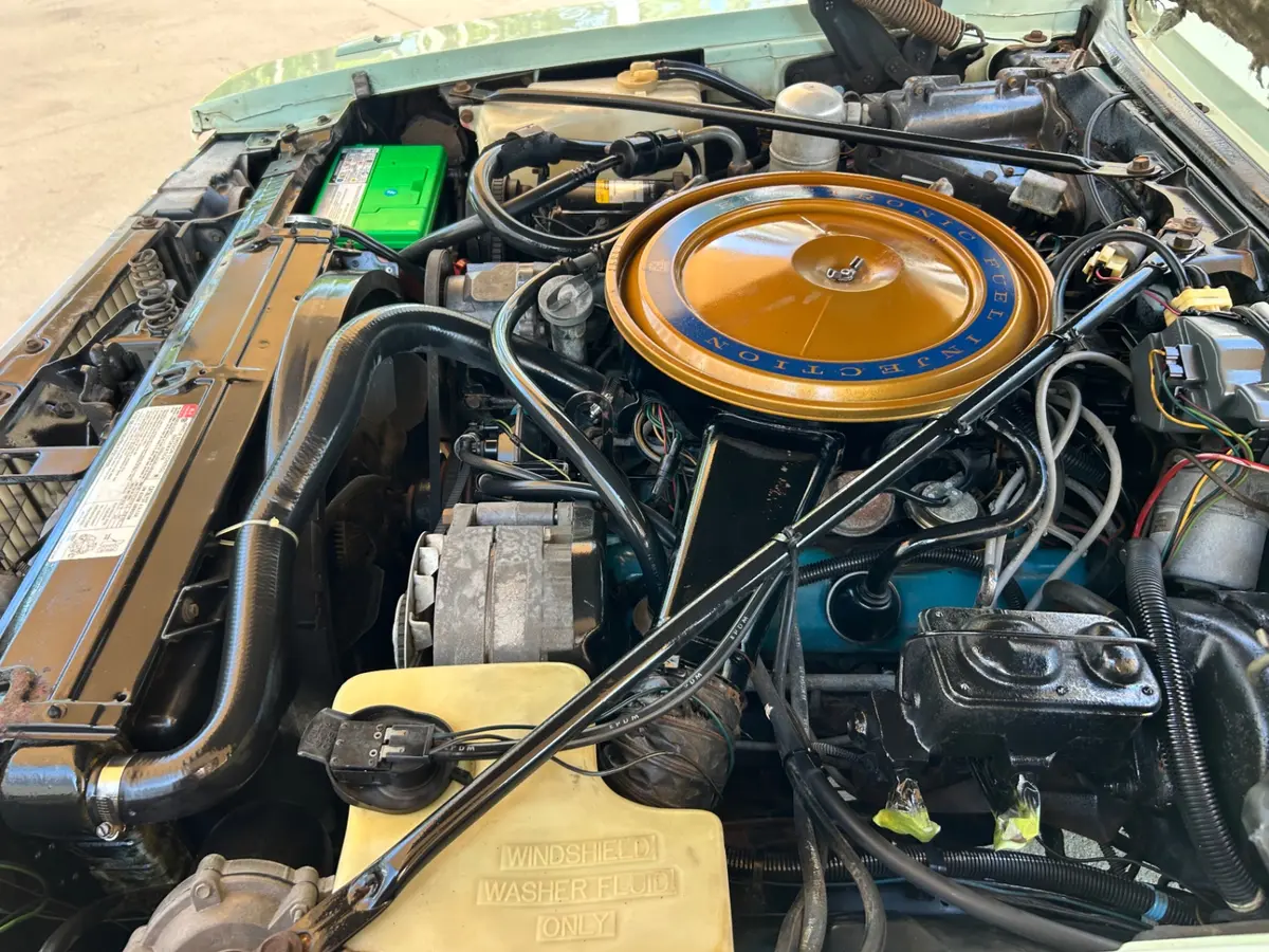 Vehicle photo 27