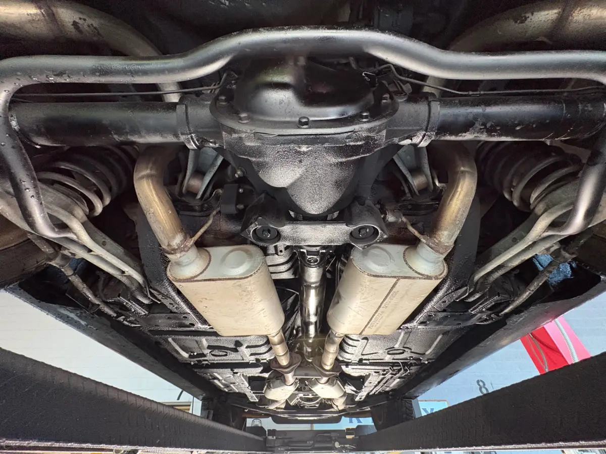 Vehicle photo 48