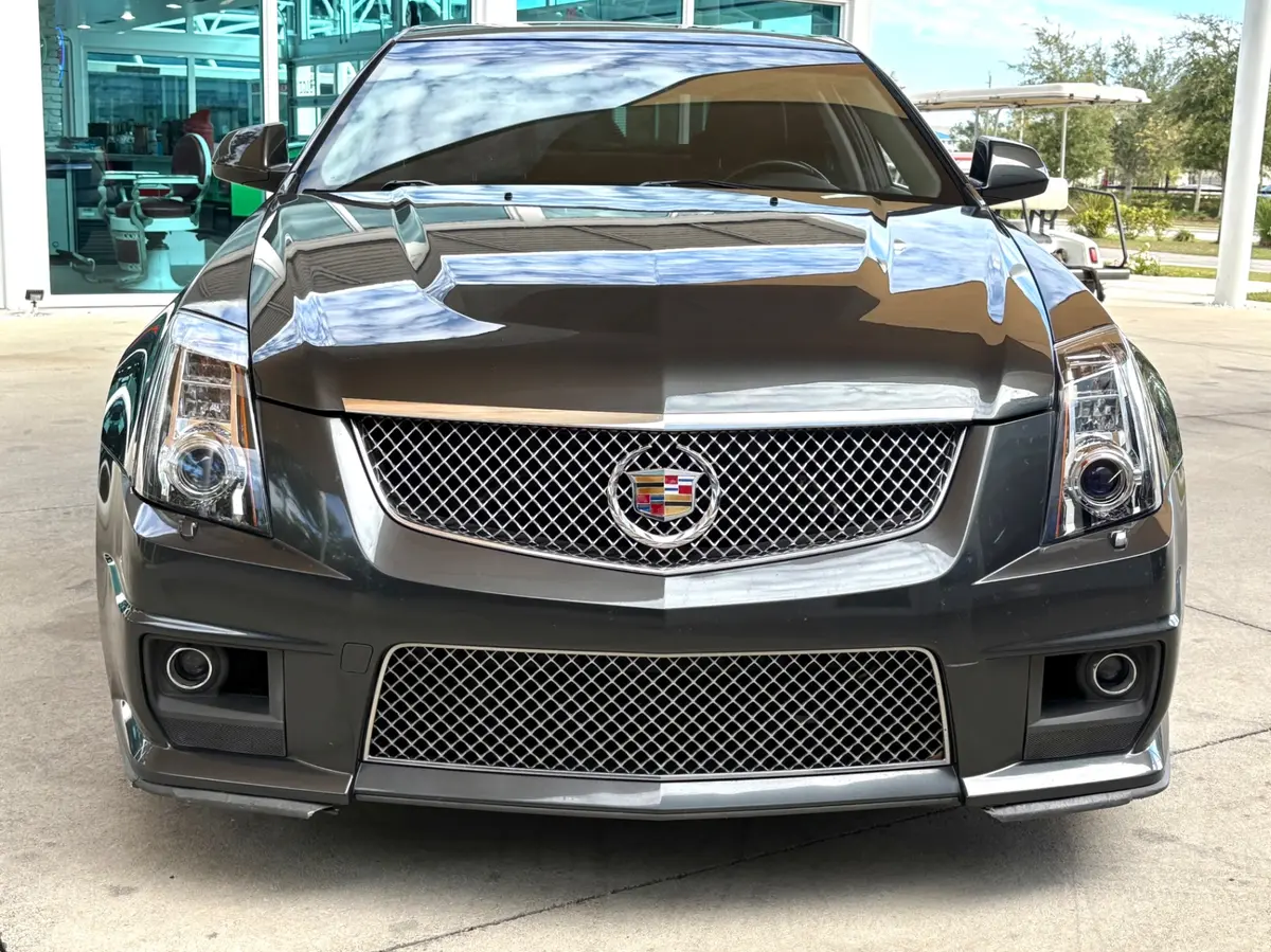 Vehicle photo 2