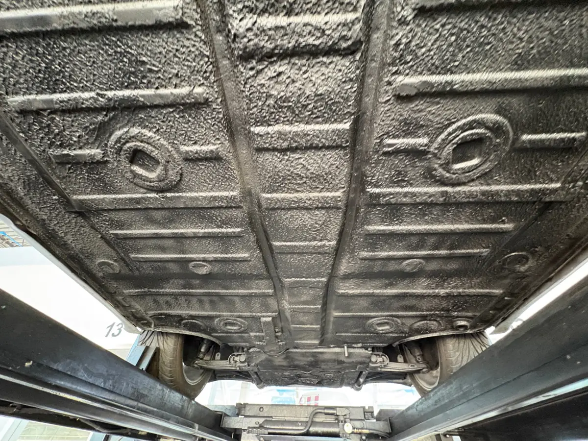 Vehicle photo 40
