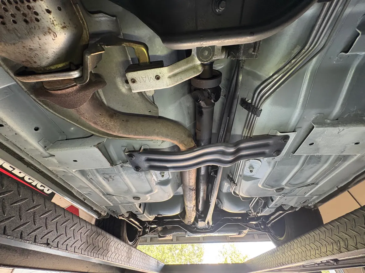 Vehicle photo 43