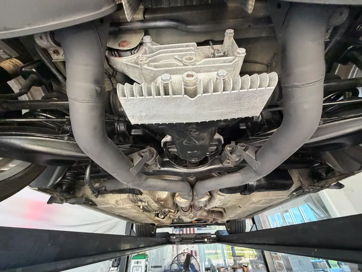 Vehicle photo 43