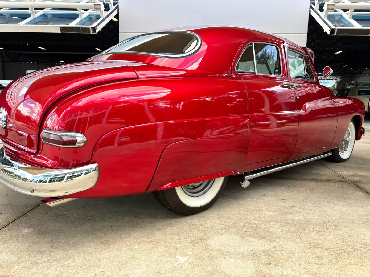 Vehicle photo 16
