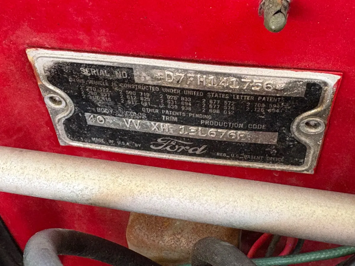 Vehicle photo 32