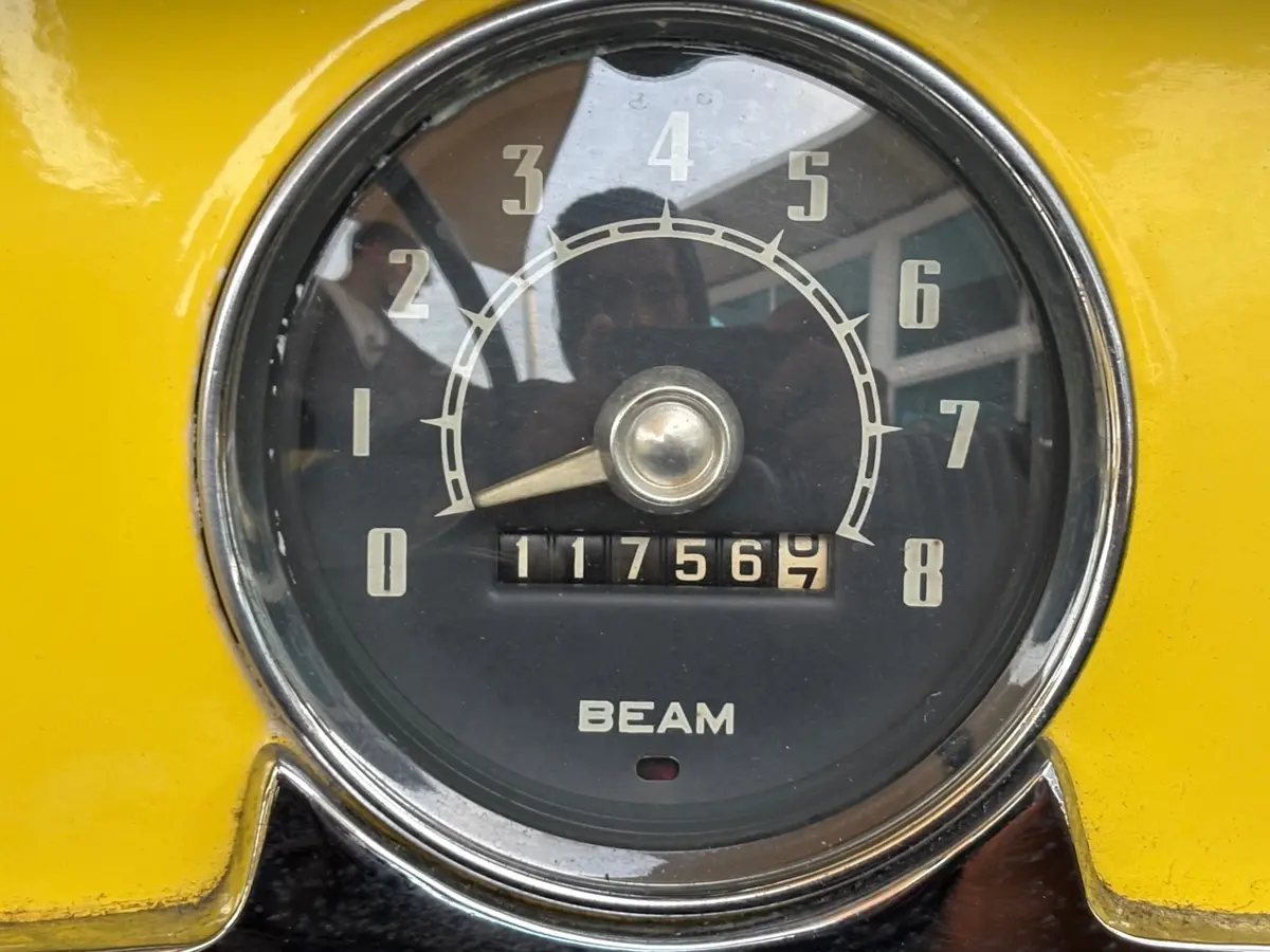Vehicle photo 27