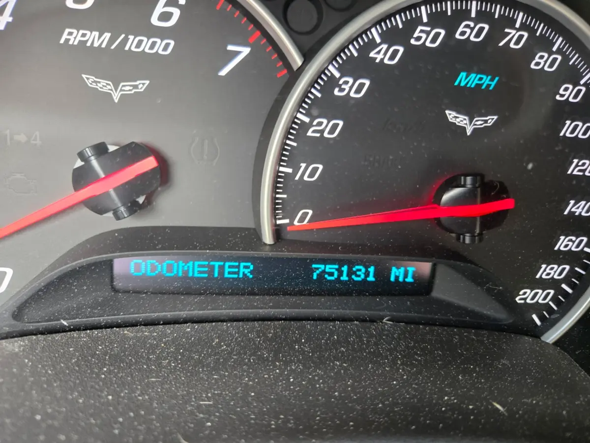 Vehicle photo 24