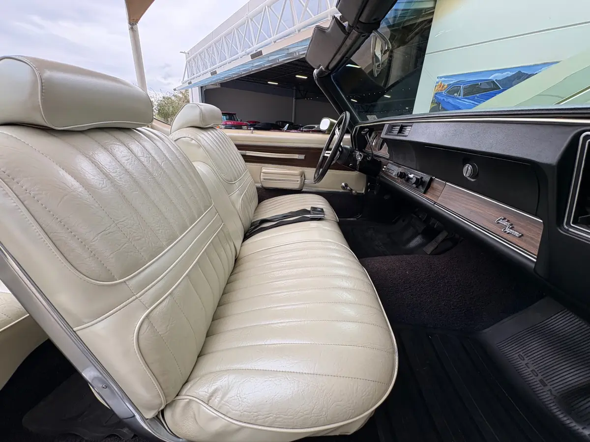 Vehicle photo 48