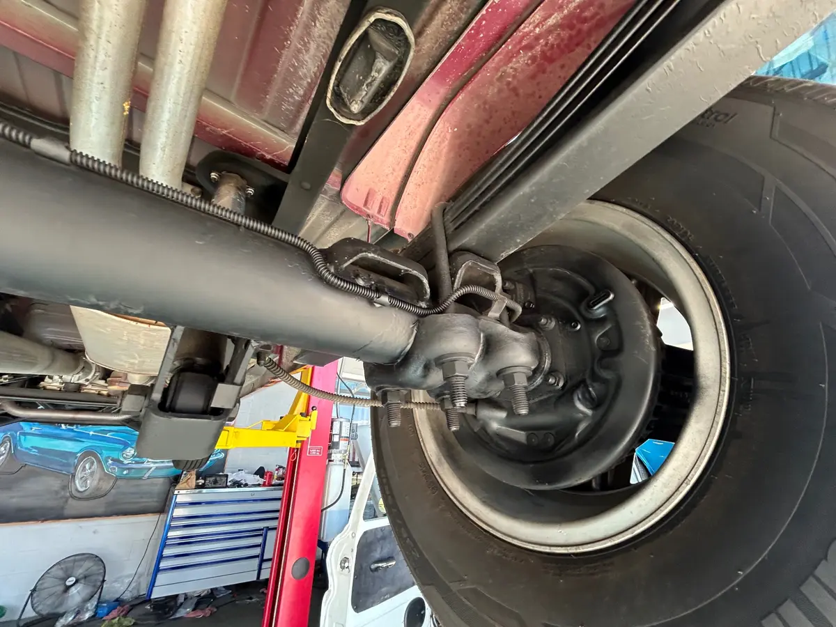 Vehicle photo 31