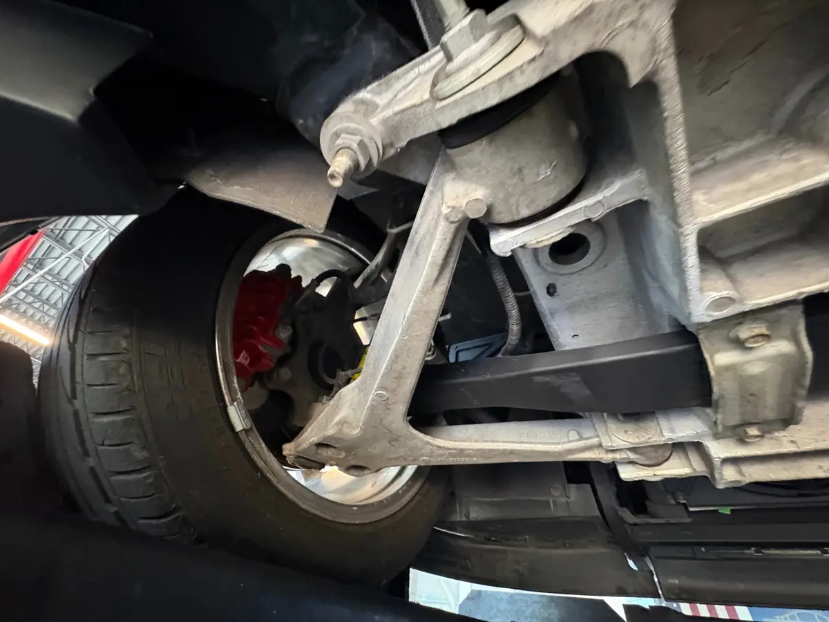 Vehicle photo 53