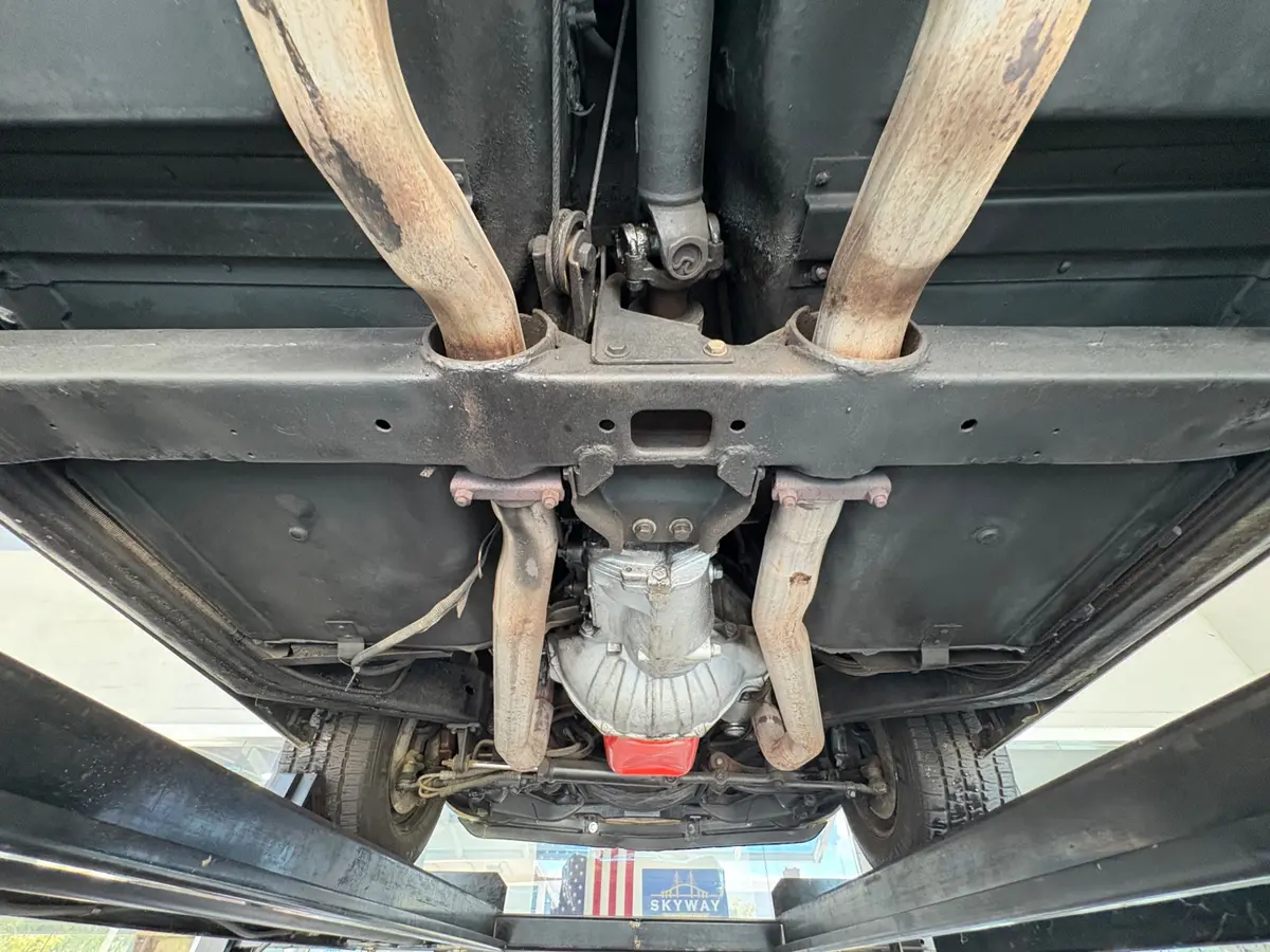 Vehicle photo 44