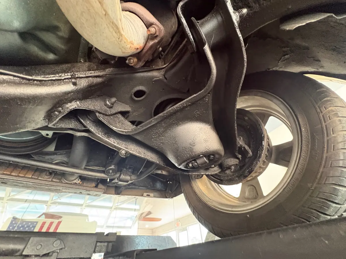 Vehicle photo 57