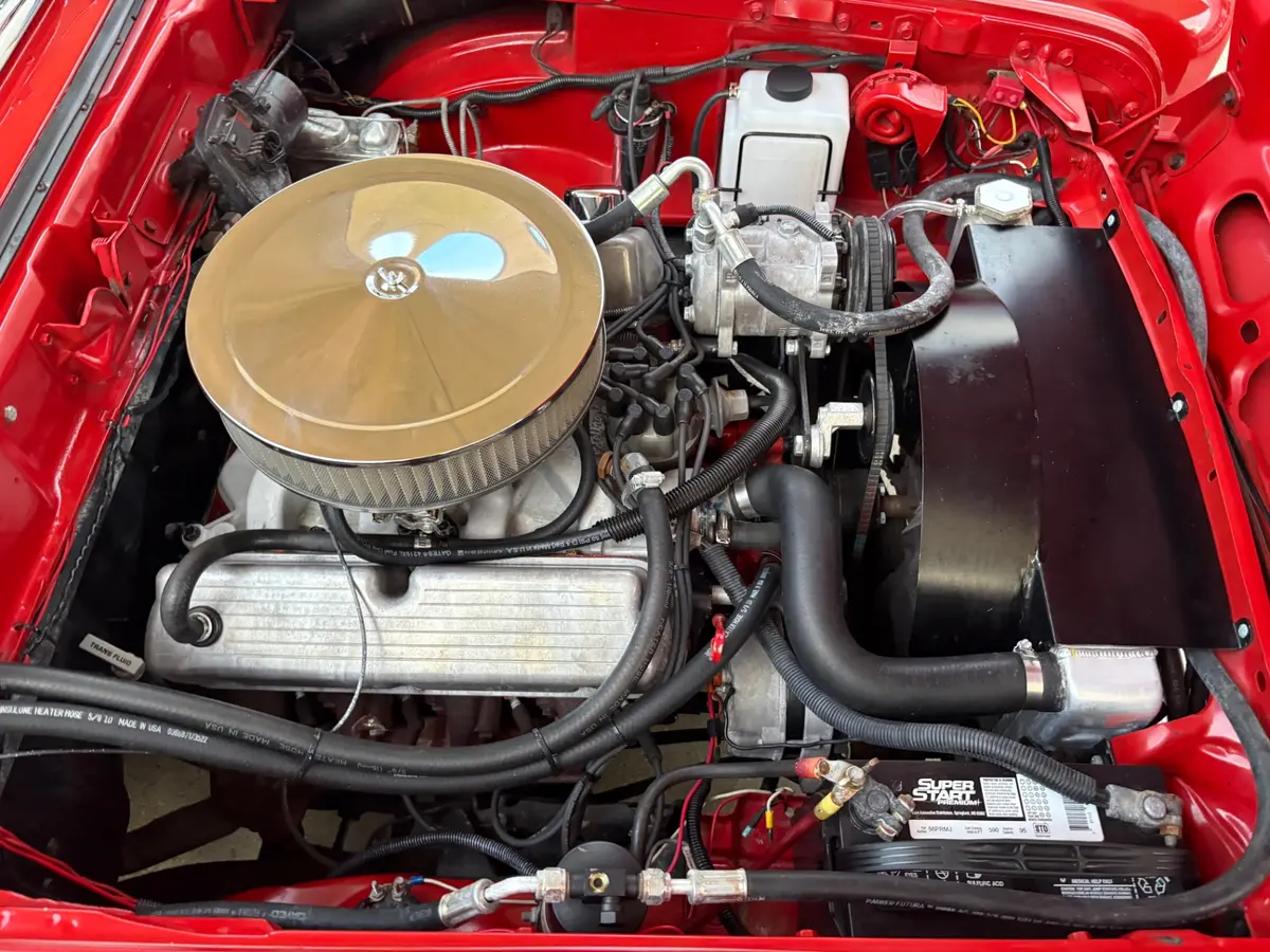 Vehicle photo 24