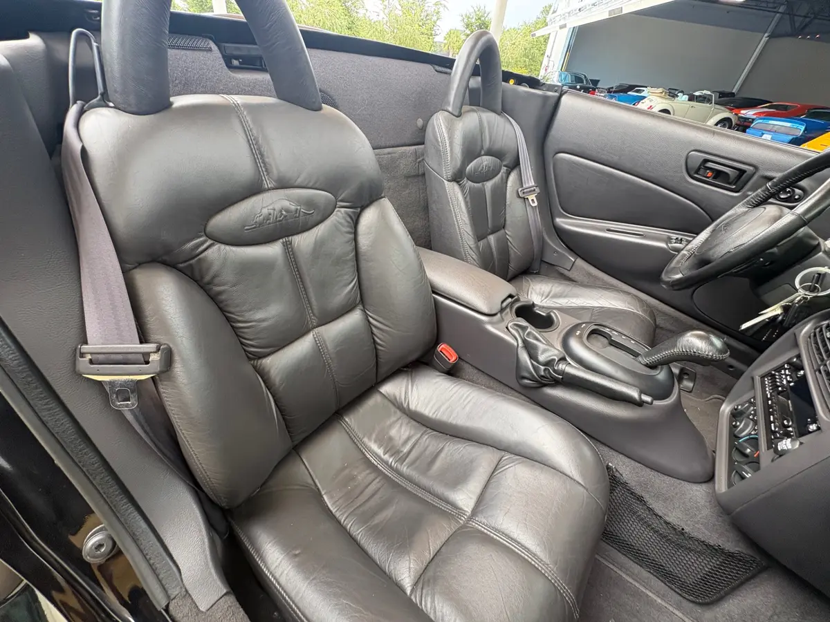 Vehicle photo 54