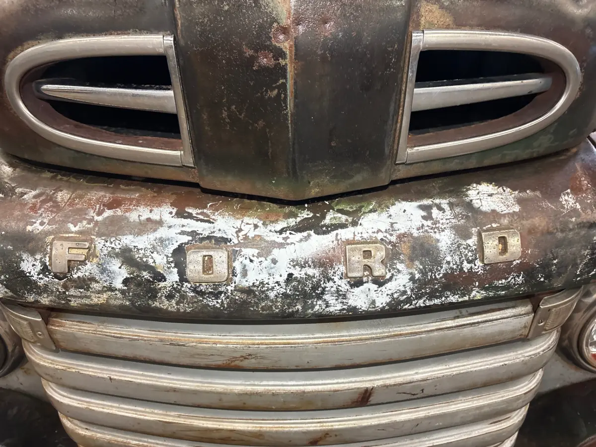 Vehicle photo 25