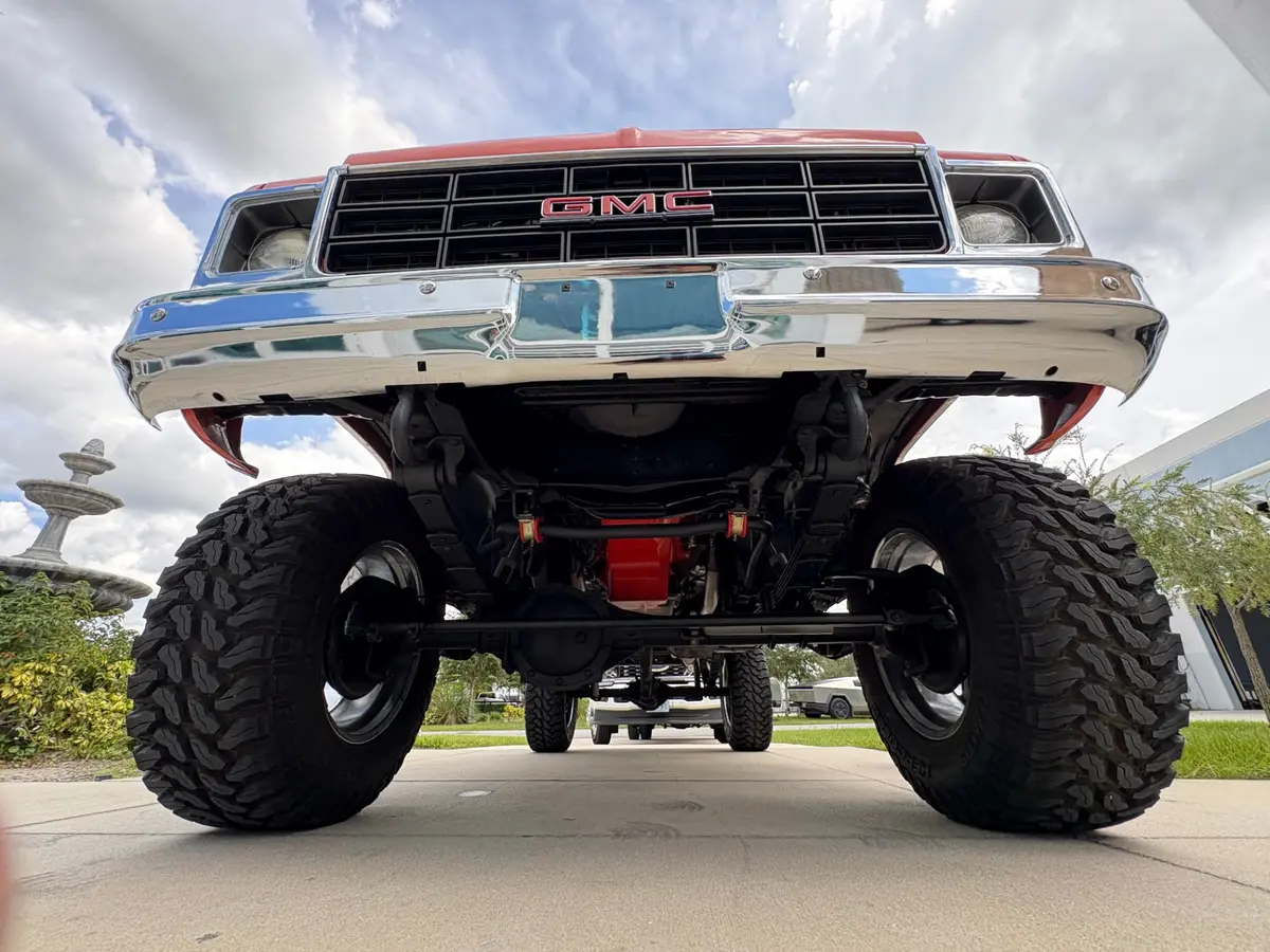 Vehicle photo 55