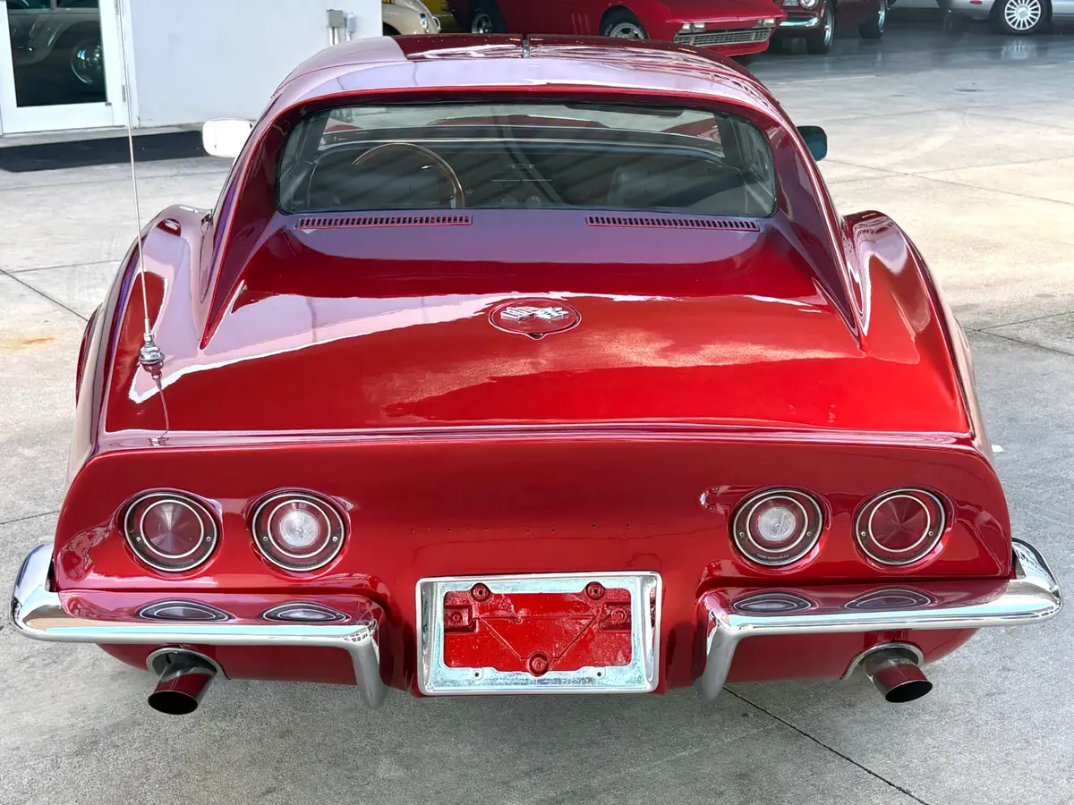 Vehicle photo 8