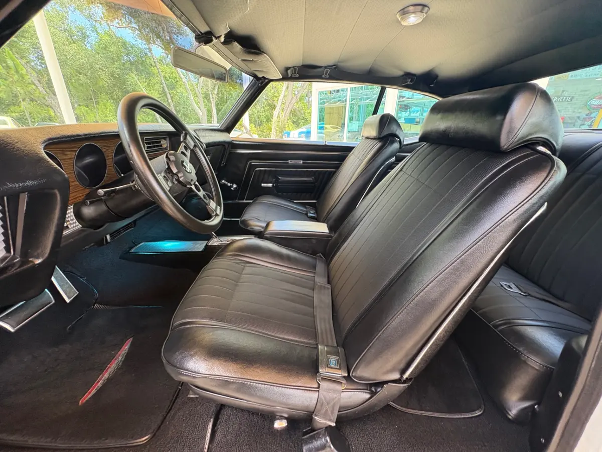 Vehicle photo 36