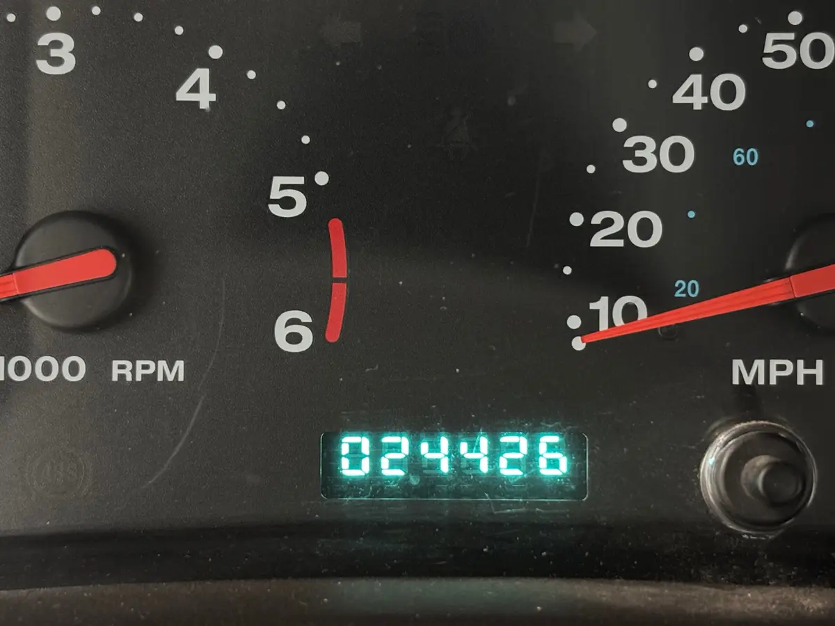 Vehicle photo 15