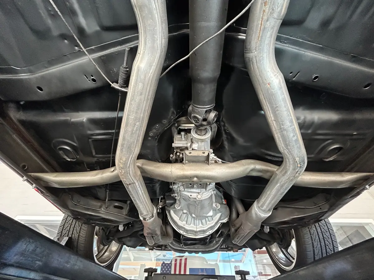 Vehicle photo 45