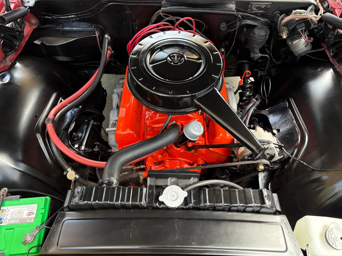 Vehicle photo 30