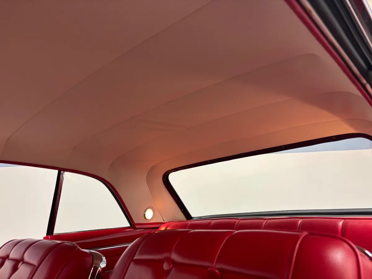 Vehicle photo 26