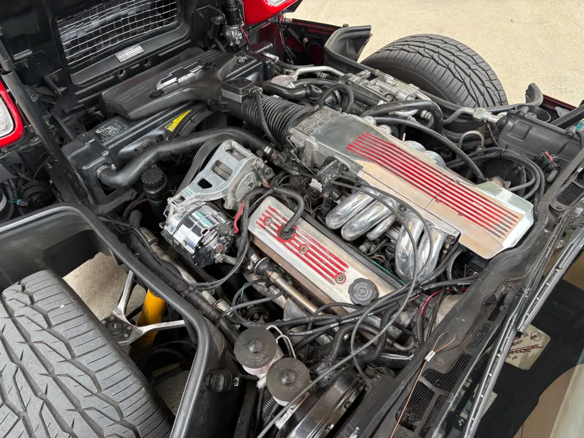 Vehicle photo 30