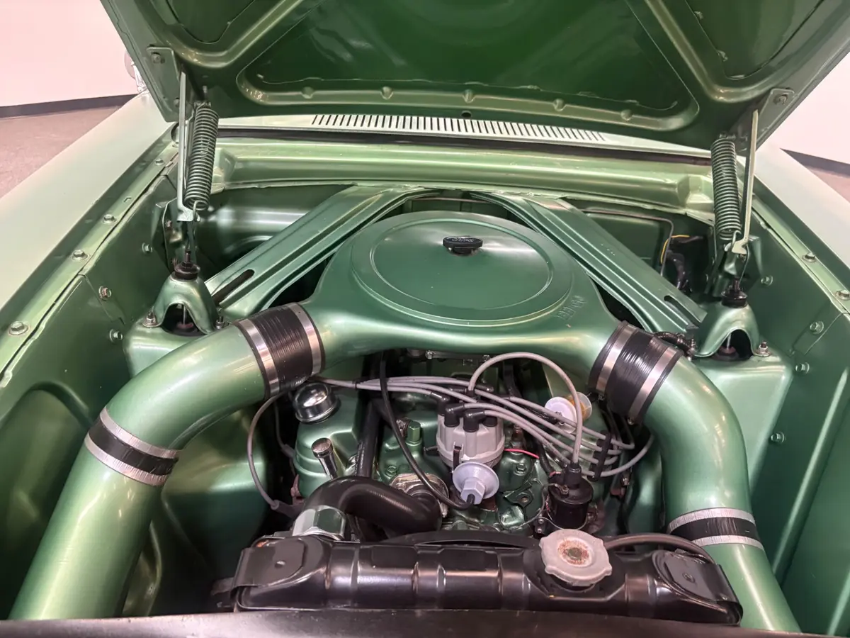 Vehicle photo 11