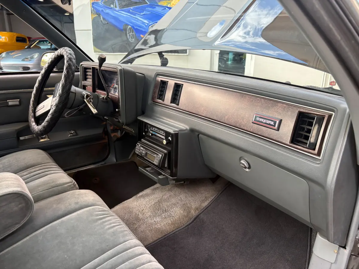 Vehicle photo 36