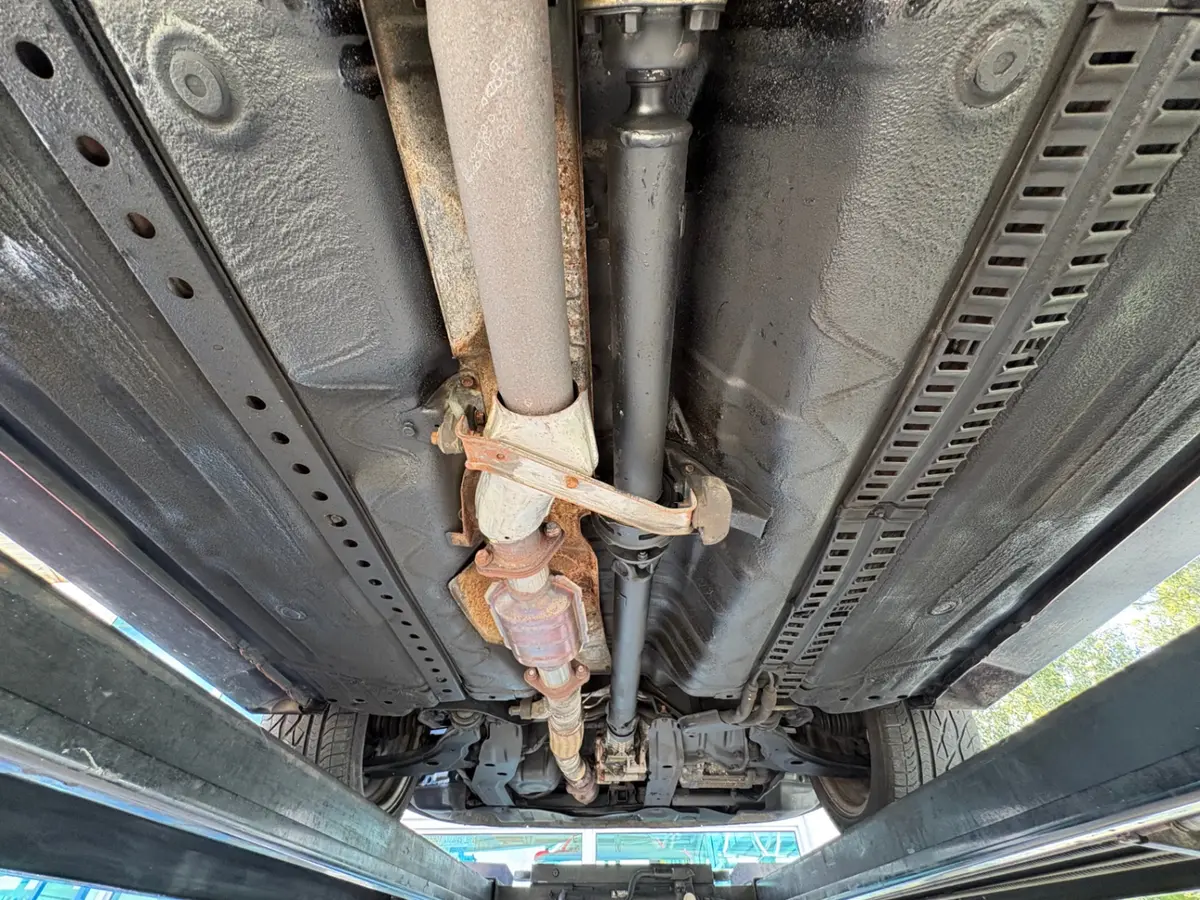 Vehicle photo 51