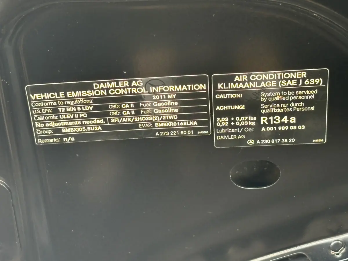Vehicle photo 30