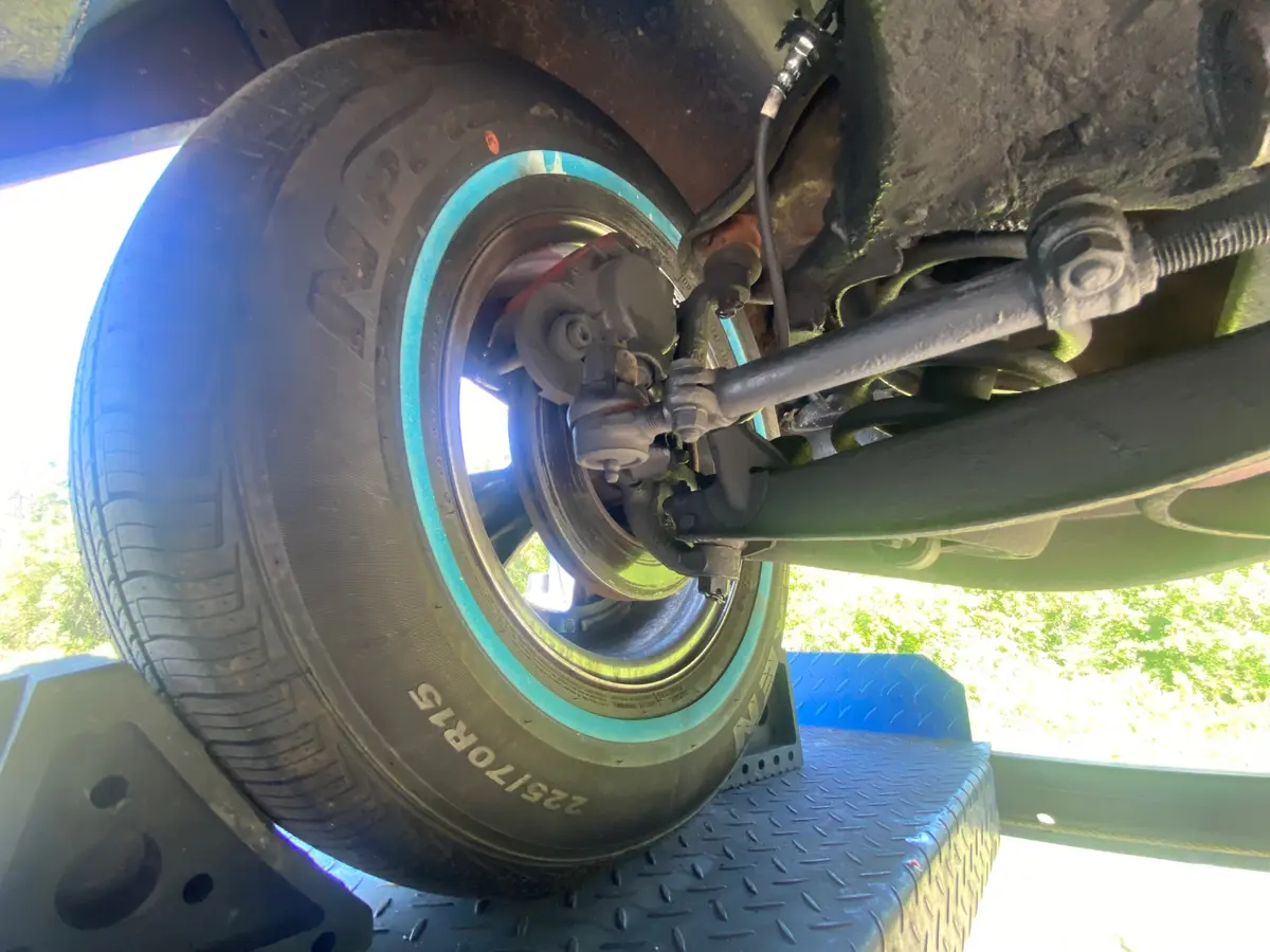 Vehicle photo 33