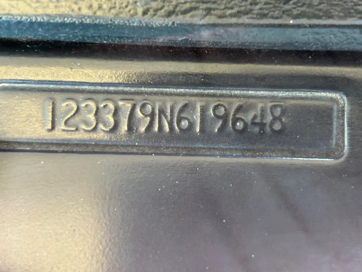 Vehicle photo 15